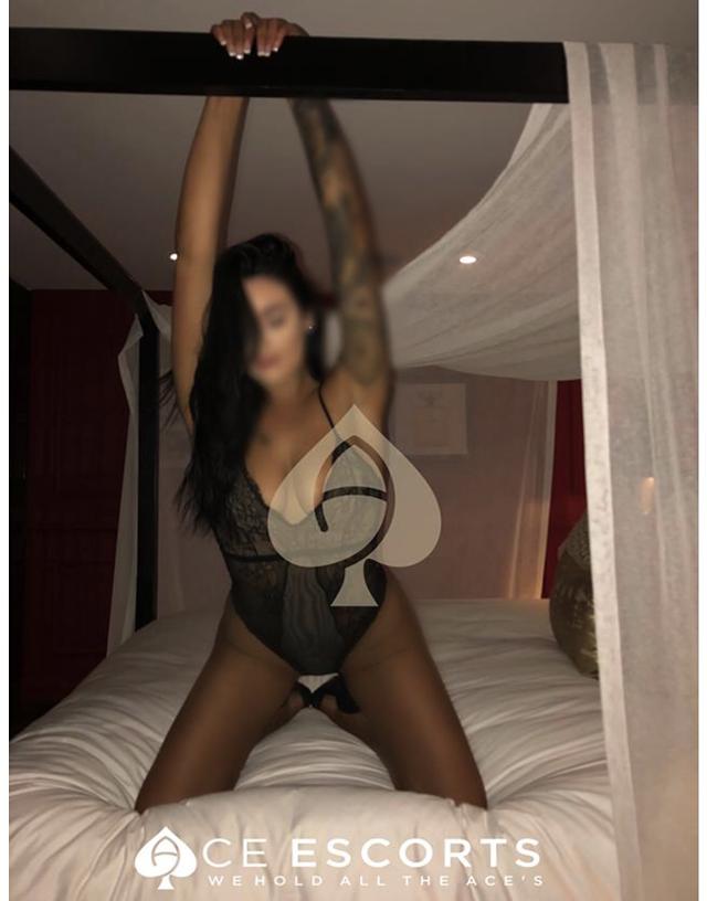 Tutku Dolu Türbanlı Olgun Kocaeli Escort Bayan Nermin 